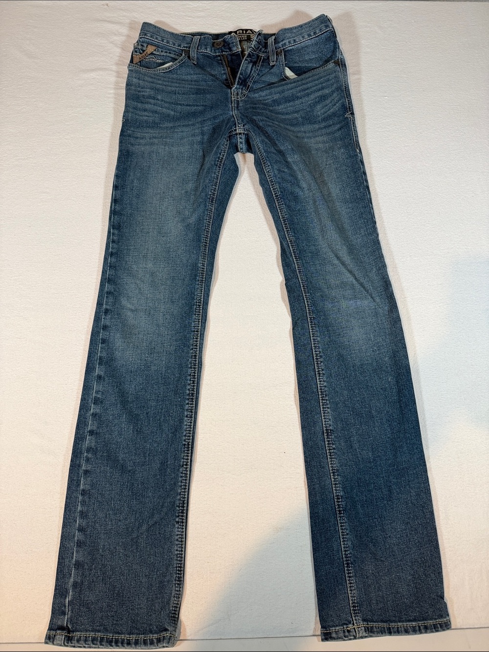 Ariat Men’s modern slim 31/36 Blue Flare Jeans